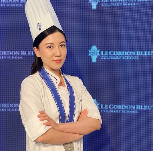 Giảng viên là ai?