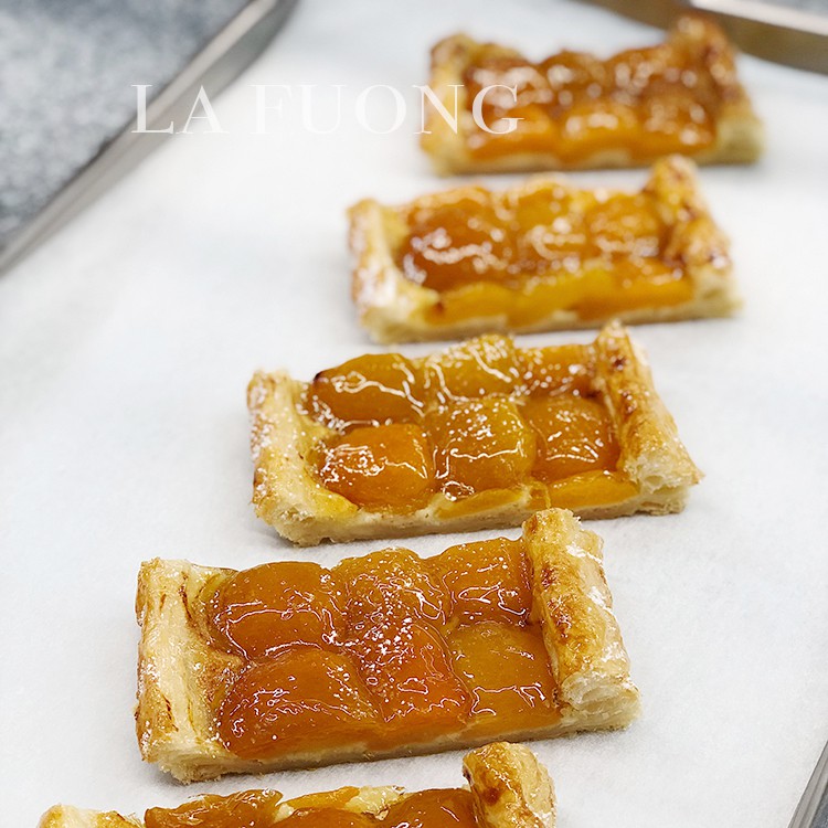 Công thức kem hạnh nhân và cách làm bánh quả mơ ngàn lớp