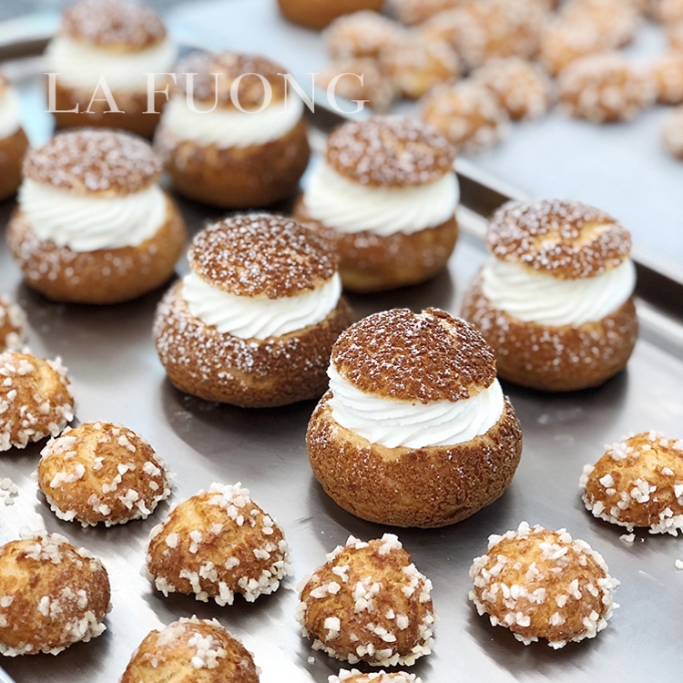 Choux à la crème – Bánh “su kem” chuẩn Pháp có khác gì bánh su kem kiểu Việt không?