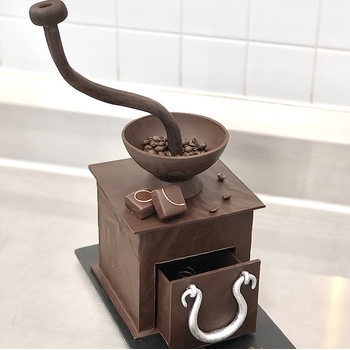 Chocolate showpiece (Tác phẩm tạo hình từ chocolate)